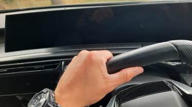 Peugeot 5008 Hybrid GT long-term - blank screen